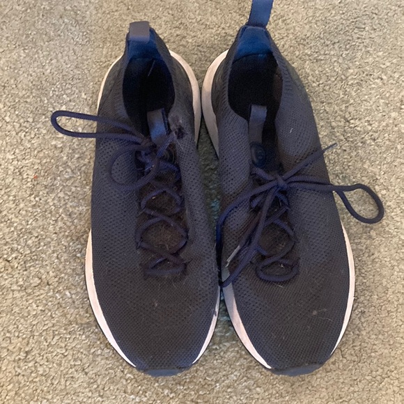 Michael Kors mens navy sneakers - Picture 1 of 3